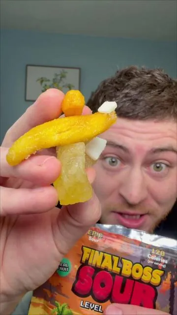 The Final Boss Sour Level Up Bundle is so good 😩 #finalbosssour #levelupbundle #sourcandy #sourchallenge #tiktokshopspringglowup 