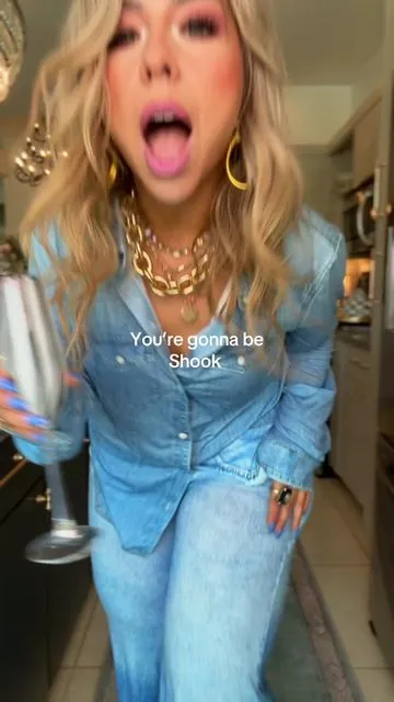 Are you kidding me with these pajamas?!!! Obsessed!!! 🤏🏼 #pajamaset #comfypajamas #cutepajamas #tiktokshopspringglowup #justbeingjordan @Just Being Jordann 