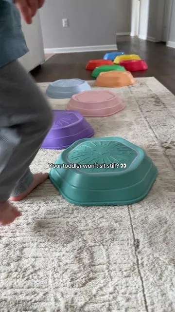 If your toddler has endless energy… this is it 👏 Light-up stepping stones that turn chaos into learning + movement. Non-slip, rechargeable, and perfect for indoor play days (floor is lava never gets old 🔥) #indoorplay #toddlerfinds #toddleractivities #toddlerlife #kidactivities 