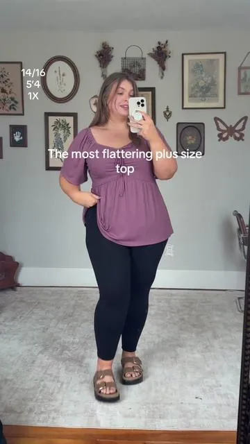 Such a flattering top! I’m in love #plussizefashion #curvyfashion #plussizetops #plussizeoutfits #tiktokshopspringglowup 