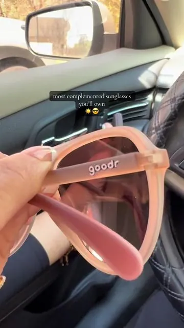 @goodr ate with their purples midlife crisis style 🕶️ #goodr #sunglasses #sunnies #tiktokshopspringglowup #tiktokshopcreatorpicks 