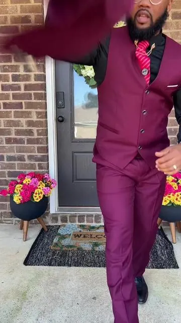 YND Men's Slim Fit 3-Piece Suit, 2-Button Jacket Pants Set, Random Tie, Formal Business Prom Casual Set, Suitable for Various Business and Casual Occasions, Suitable for Weddings，business casual outfits, prom outfits men, office work clothes.  #tiktokshopspringglowup #tiktokcreatorpicks #tiktokshopstockup #suits #suit 