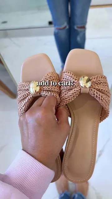 These raffia block heel sandal are SO GOOD!!  #raffiasandals #sandals #summersandals #tiktokshopspringglowup #blockheelsandals @Coutgo 