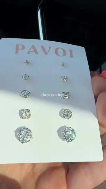 They’re @PAVOI so you know the quality for the price is literally unmatched #earrings #pavoi #greenish #tiktokshopcreatorpicks #tiktokshopspringglowup 
