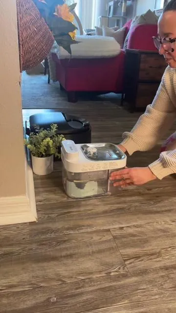 If you’re looking for a low-maintenance cat water fountain, this one is a game changer. The Hapaw Water Fountain separates clean water from dirty water, so your cat isn’t drinking contaminated water if you forget a cleaning. It’s rechargeable, cordless, has a motion sensor or continuous mode, and a stainless steel bowl—perfect for cats who need better hydration with less effort. #tiktokshopcreatorpicks #TikTokShopSpringGlowUp #Greenish