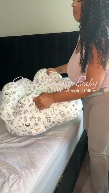 I’m so glad I came across this nursing pillow. It makes it so easy and convenient when it comes to breast-feeding you don’t have to hunch over hurting your back or having your arms be tired while holding them in nursing this is definitely a 10 out of 10  ##babyfeeding##hungrybaby ##breastfeedingjourney##nursingpillow ##momcreator