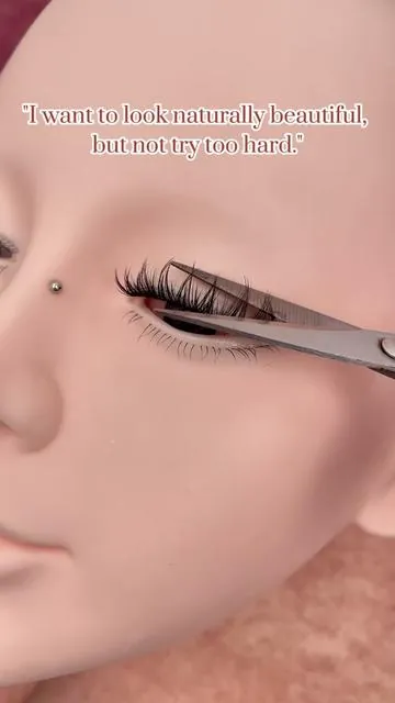 Super natural and soft lash clusters ✨#goddvenuslashes #lashtutorial #lashmap #lashclusters #naturallashes 