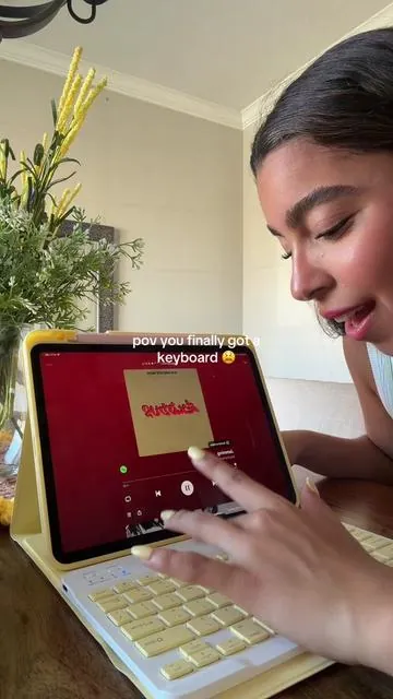 the way I was so excited like this is sooo cool and affordable 😭 #keyboard #ipad #technology #fyp 