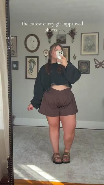 Buttery soft, super stretchy and so comfortable. I LOVE these shorts @FireSwan Shop @FireSwan #plussizefashion #curvyfashion #athleticshorts #summershorts #tiktokshopspringglowup 