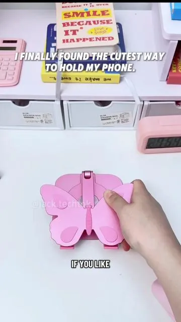 Don’t let the cuteness fool you—it’s the sturdiest 360° stand I’ve ever used. 🎀 #PhoneStand#MinimalSetup #DeskSetup#360Rotation#TikTokShopSpringGlowUp
