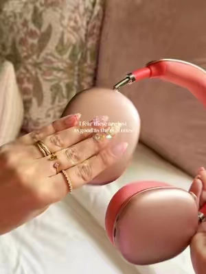 these headphones are elite 😩 #headphones #justgirlythings 