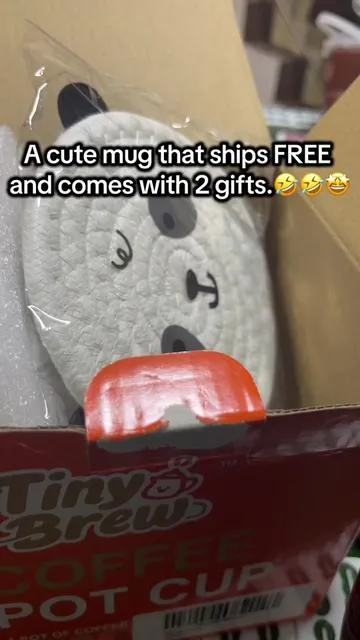 A cute mug that ships FREE and comes with 2 gifts.🎁🤩🤩#TikTokShopSpringGlowUp #weeklydeals #coffeemug #coffeelover #giftideas 