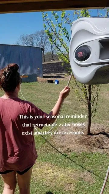 Just in case you didn't know 😉 #farmlife #retractablehose #waterhose #tiktokshop 