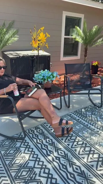 The perfect Patio Set for the Summer! #gizoonpatiofurniture #patiofurniture #3piecepatioset #patioset #outdoorfurniture @Gizoon Furniture 