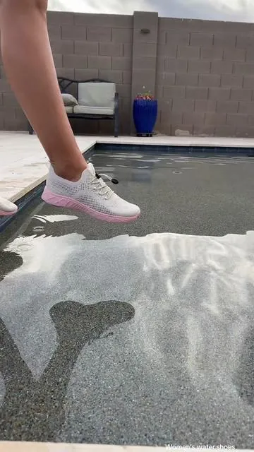 These are the best women’s water shoes. They are lightweight and comfortable and drain and dry quickly! #womenswatershoes #watershoes #watershoesforwomen #tiktokshopspringglowup #greenish 