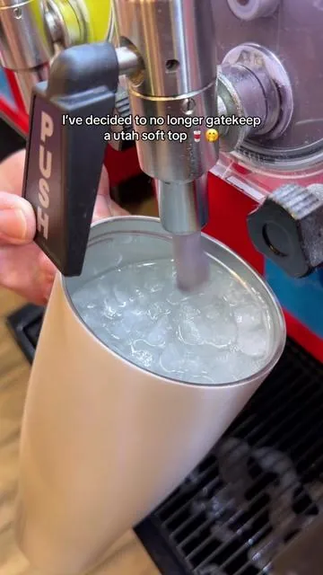 Soda soft tops > soft tops on a coffee 🥤 #soda #drinkrecipe #slushy #brumate #utah 