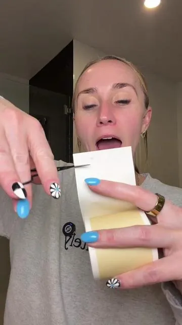 Pimple patches, but make them affordable #pimplepatch #hydrocolloidbandages #acneskincare #tiktokshopspringglowup #tiktokshopcreatorpicks 