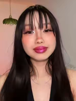 Isn’t this the cutest shimmer lippie ever🥺💕✨#glitter #shimmerlipgloss #Ourbella #trending #makeup 