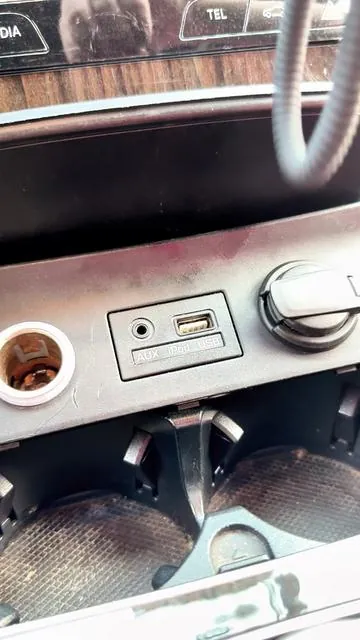 Use this adapter to turn your aux into bluetooth! #auxtobluetooth #aux #auxcord #bluetooth #carhacks 