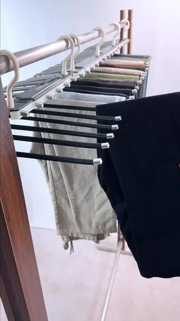 I can’t gatekeep this hanger—it’s too good 😂 #DontSayIDidntTellYou #ClosetEssentials#tiktokshopspringglowup 