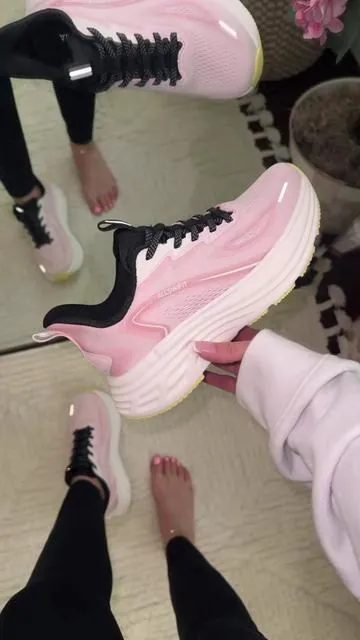 slip on comfy shoes #allswift #walkingshoes #tiktokshopcreatorpicks 
