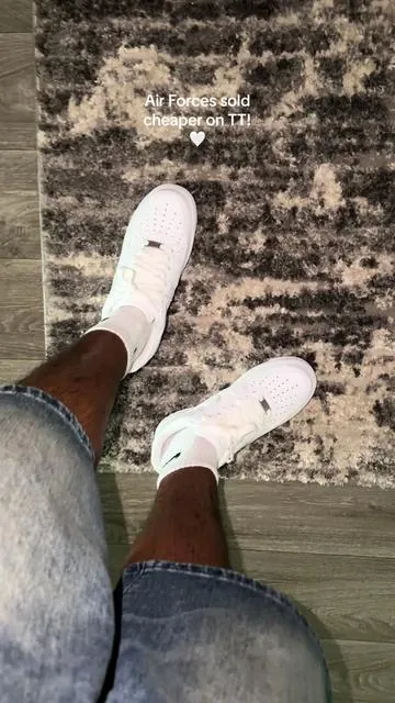 #airforces1 #nikeairforce #nikeairforce1 #whiteairforces1 