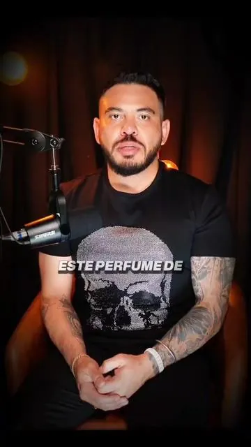 No sé si ya viste esto en mi TikTok… pero este aroma se volvió uno de los más preguntados 👀 El Pájaro Macua no es un perfume común… es una fragancia fresca, con carácter, que se queda contigo sin ser pesada. Muchos ya lo tienen… y otros siguen preguntando qué tiene 👇 Si quieres que te cuente más sobre este tipo de perfumes, comenta MACUA y te explico todo. Disponible en mi TikTok Shop 🛒 #perfumes #fragancias #tiktokshop #fy #fyp 