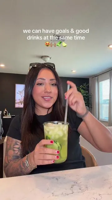 Cucumber lime agua fresca >>> 😻🙌🏽🥒🍋‍🟩 @Taste Salud #tastesalud #tastesaludcucumberlime #tiktokshopcreatorpicks #tiktokshopspringglowup 