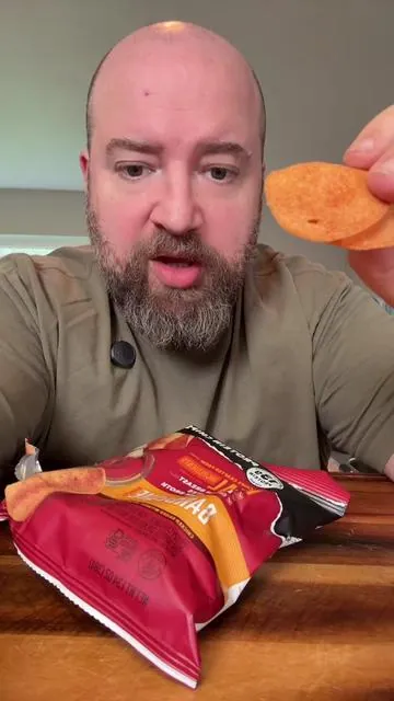 These have so much protein and so much flavor and they are so much better for you than regular potato chips, the first ingredient is chicken. It also has egg whites and bone broth. It is so incredibly delicious.