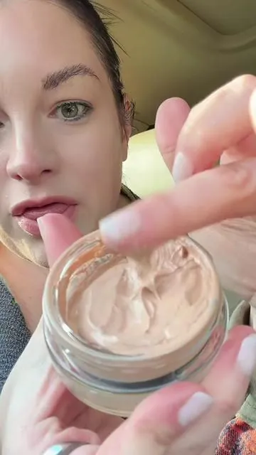 #jonesroad #makeup #foundation #tiktokshopcreatorpicks 