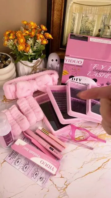 DIY lash kit!💕💕#giftideasforher #diylashes #lashkit #dealsforyoudays #makeuptutorial 
