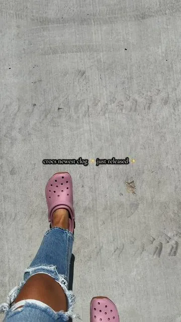 Crocs DID IT AGAIN 👏🏻 the brand new Crocband Runner Clog—edgy, sporty, retro vibes 👌🏻 @Crocs  #crocs  #crocsnewarrivals  #crocsclogs  #shoes  #tiktokshopspringglowup  