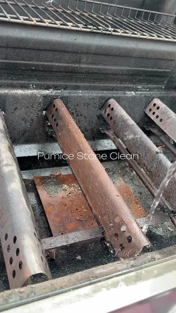 Continuing my grill clean series before it’s time for bbq ! Cleaning years of rust and gunk off this grill using my pumice stone cleaner. So satisfying watching it go from extra filthy to super clean plus lots of cleaning asmr😮‍💨 #cleantok #cleaningasmr #cleanhack 