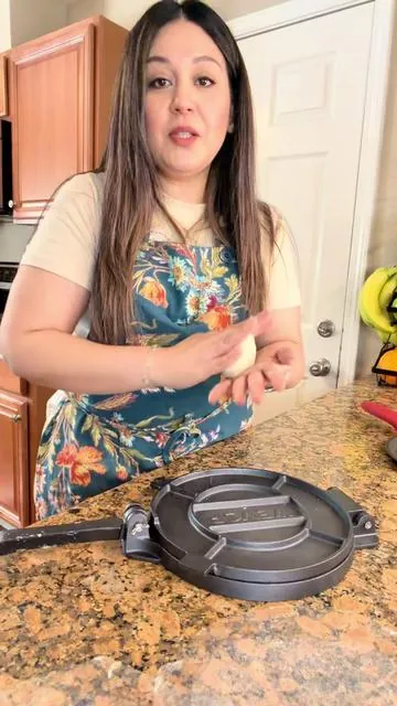 Prensa para tortillas resistente y perfecta para cocinar como en casa #prensaparatortillas #vevorsuperbrandday #greenish #mexicancooking #tiktokshopspringglowup 