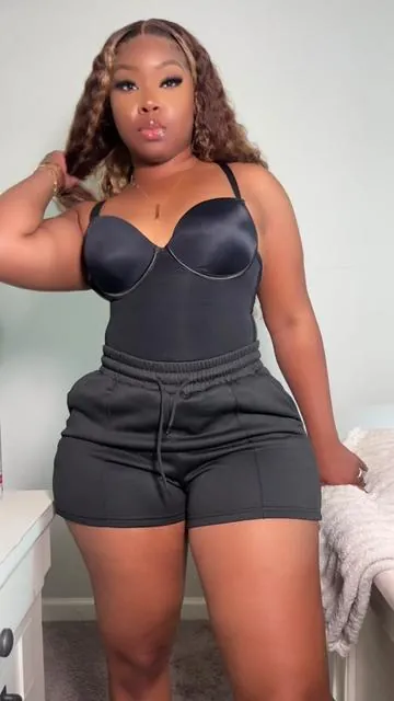 XL | 180-185lbs | always size up from original size . My original size is large and it fit perfeeeect !  #bodysuit #bodycon #onepiece #bodysuitshapewear 