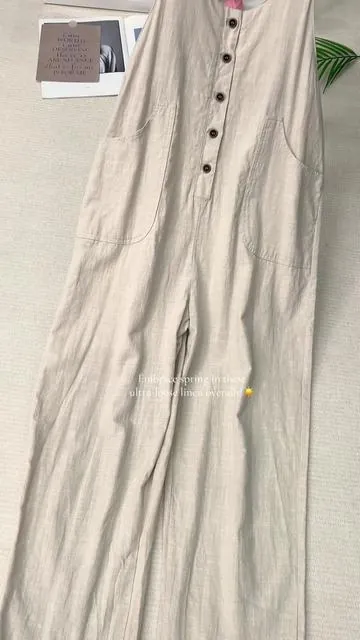 Soft cotton-linen blend keeps you cool and comfy, ☁️while adjustable straps and big pockets add practicality. 🍃Perfect for weekend walks, garden days, 🌴or casual errands. Limited time sale– grab your spring vibe! #jumpsuit #ootdinspo #summeroutfits #casualstyle #tiktokshopspringglowup 