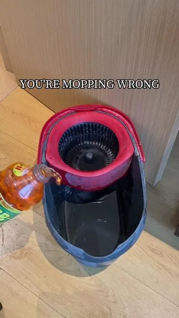 #cleantok #springcleaning #ocedarmop #mopping #mophead 