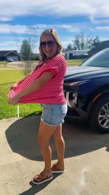 y’all i’m obsessed with this tshirt! stretchy, comfy, CUTE!🥰 Give me alllll the colors in this one!! #summeroutfits #cutetshirts #springandsummerclothes #tiktokshopfashion #momonthego  