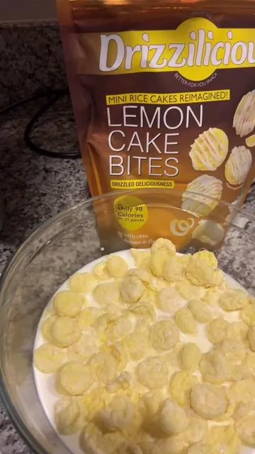 #drizzilicous #drizzilicousricecakes #lemondrizzilicous #lemoncakebites #lemoncake @Drizzilicious 