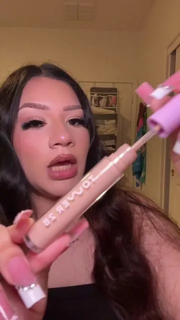 #tower28beauty #makeupbundle #tiktokshopspringglowup #greenish 
