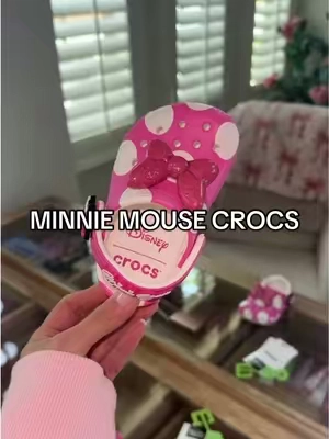 Minnie Mouse is going quick 🎀💓🌸 CROCS X DISNEY Minnie Mouse Kids Crocs #crocs #kidscrocs #tiktokshopcreatorpicks 