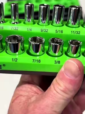 Magnetic Socket Holders #tiktokshopspringglowup #tiktokshopcreatorpicks #greenish #tools #mechaniclife 