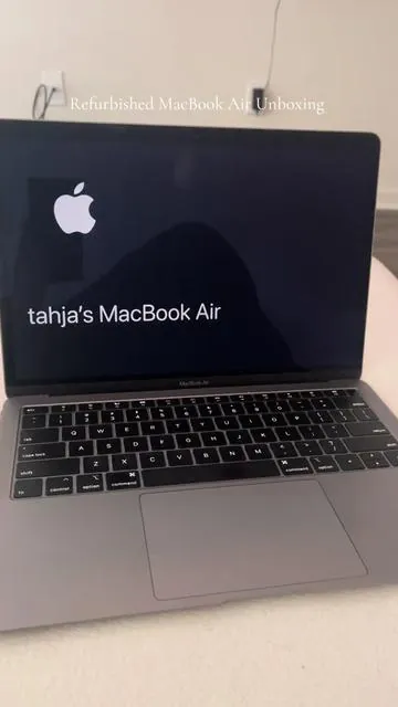 Unboxing Refurbished Apple MacBook Air - Inital Review 💕 #refurbished #macbook #applemacbook 