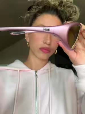#sunglasses #y2kaesthetic #gorpcorefashion #sunnies 