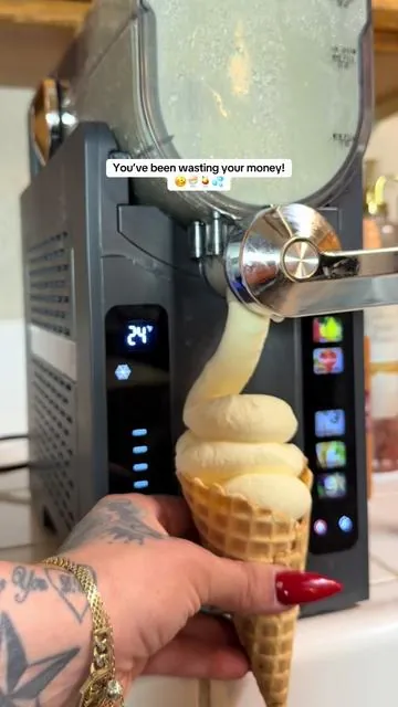 I wish I would’ve bought this sooner 🤌🏼 this slushie maker is a GAME changer #slushie #milkshakes #icecream  