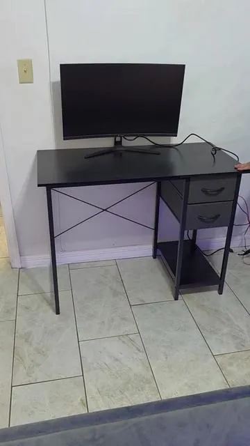 Escritorio práctico y moderno 🪑💡 ideal para trabajar o estudiar sin estrés. #escritorio #desk  #desksetup #homedecor  #tiktokshop 