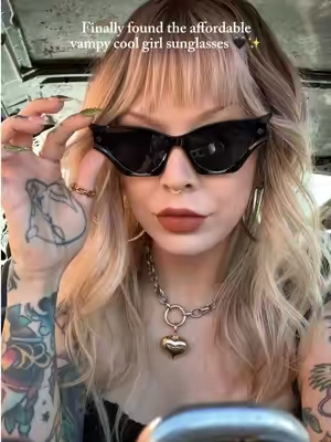 ✨✨✨#vampy #altoutfits #sunglassesfashion #affordablesunglasses #altmom 