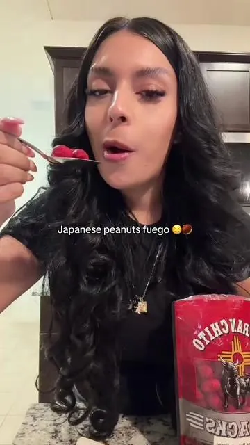 There’s just something about these takis powder covered Japanese peanuts 🥜 🤤  @El Ranchito Jerky  #peanut #japanesepeanuts #elranchito #snack #midnightsnack 