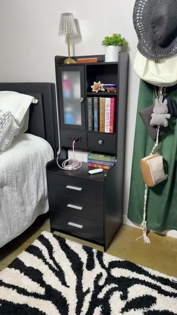 #nightstand #bedsidetable #endtable #bookshelf #roommakeover 