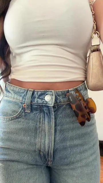 Ya’ll sleeping on h&m jeans!! #handm #widelegjeans #denimjeans #jeans 